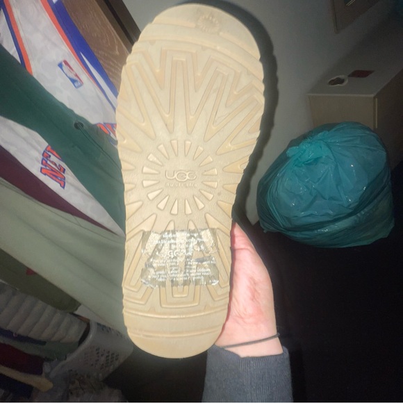 Bailey button UGG boots - Picture 4 of 4